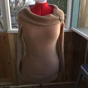 Crowl Neck Sweater